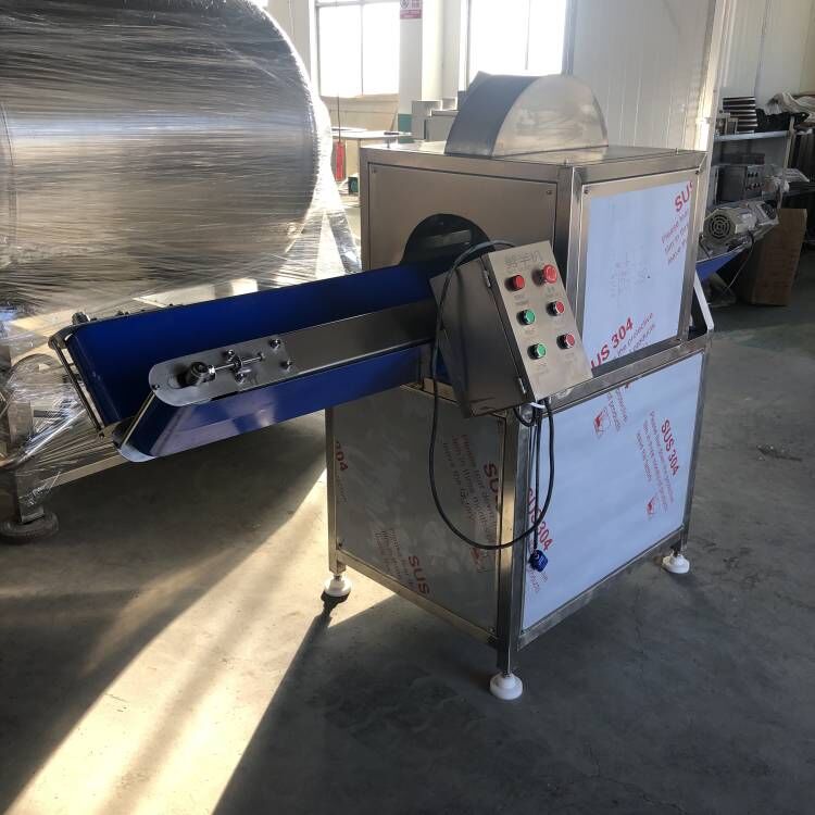 Automatic winter melon half cutting machine